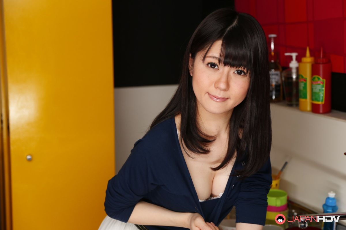 Cheating wife Mai Araki shows her hairy pussy