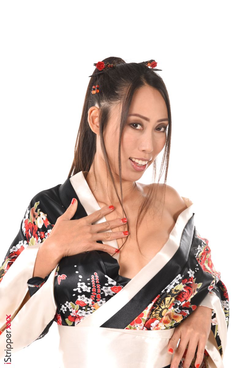 Ayako Fuji: Geisha In Neo-Tokyo