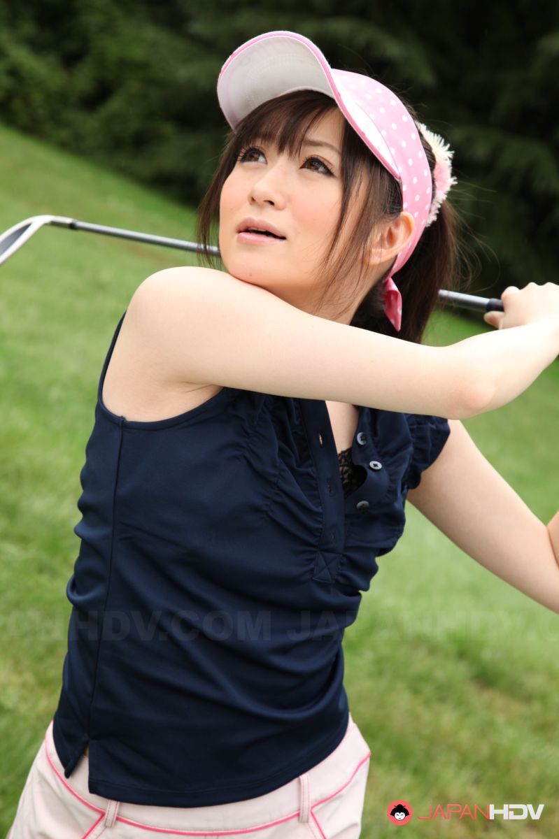 Beautiful golf fan Michiru Tsukino shows her hairy pussy outdoors