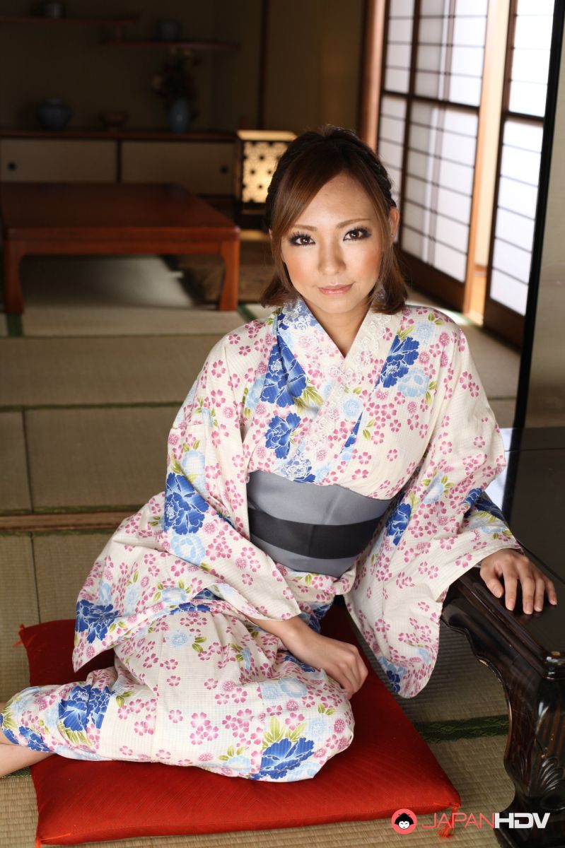 Welcome to the kimono lady Hikari
