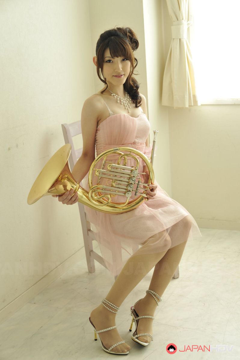 Sexy Kanako Iioka gets naked after a horn concert