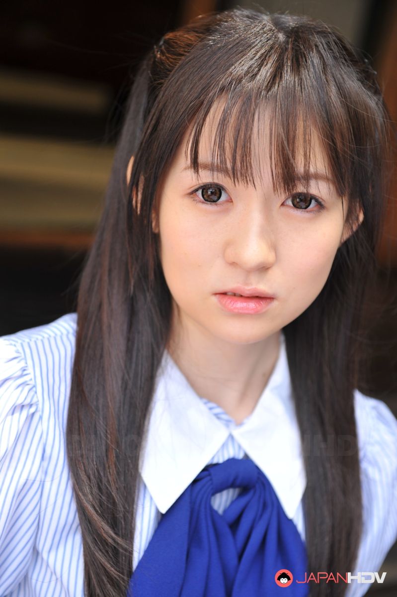 Japanese teen lady Ai Uehara exposing her fantastic trimmed pussy