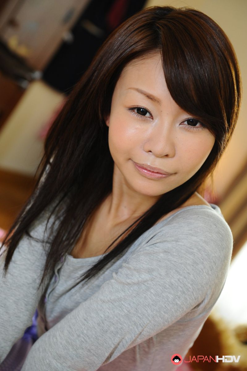 Great looking young babe Yuri Aine will blow your mind for sure